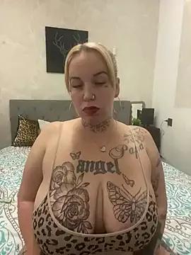 Kathy-Deluxe from StripChat is Freechat