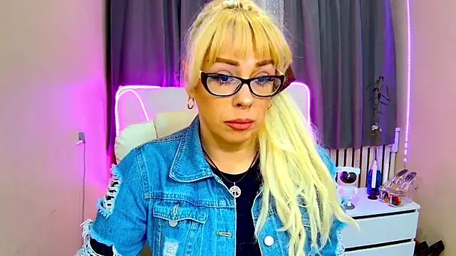 Customizable and immersive - Activate your taste buds and check-out our delicious choice of bondage cams streams with excited models getting their amazing bodies screwed with their beloved sex toys.