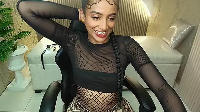 katty_berry_r from StripChat is Freechat