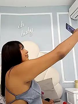 Kaylachannell from StripChat is Freechat