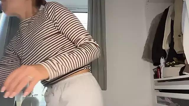 Customizable and immersive - Activate your taste buds and check-out our delicious choice of bondage cams streams with excited models getting their amazing bodies screwed with their beloved sex toys.