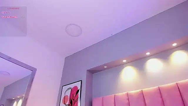 KeilyRoss from StripChat is Freechat