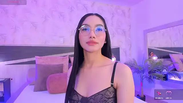 Keira_Corleone from StripChat is Freechat