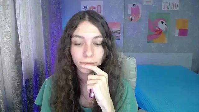 KellyShines from StripChat is Freechat
