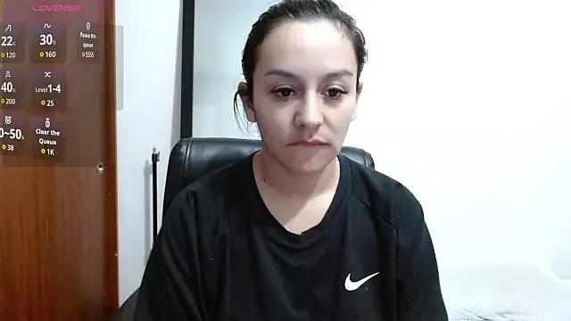 Kendall__rosee from StripChat is Freechat