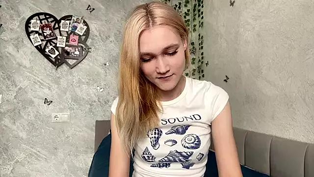 KhalilahWickerta from StripChat is Freechat
