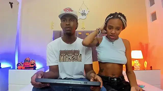 Kiaraa_y_Her_Crazy from StripChat is Freechat