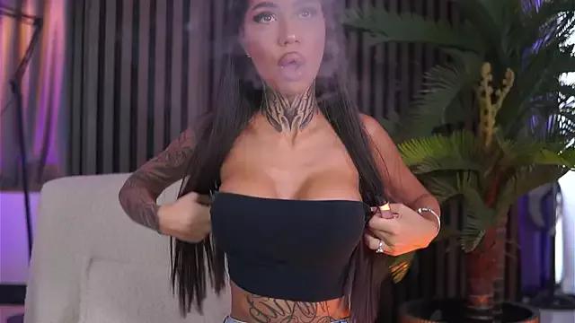 KiaraMoreno from StripChat is Freechat