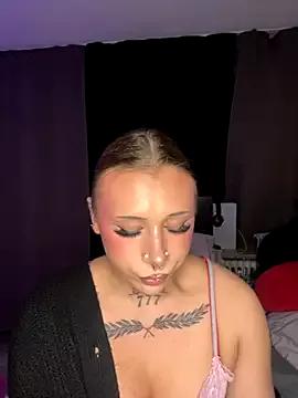 Kimberly-sweety from StripChat is Freechat