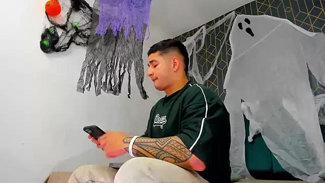 Customizable and immersive - Activate your taste buds and check-out our delicious choice of bondage cams streams with excited models getting their amazing bodies screwed with their beloved sex toys.