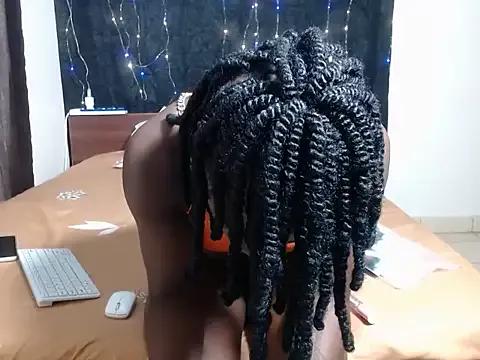 KinkySaphira from StripChat is Freechat
