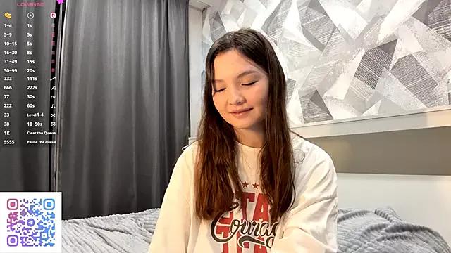 KiraVelvet from StripChat is Freechat