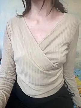 KittieCreme from StripChat is Freechat