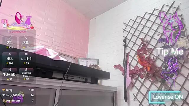 KittyMelodi from StripChat