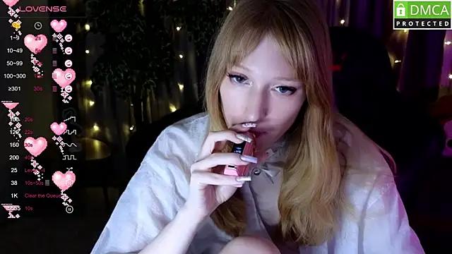 kittyuhh_ from StripChat