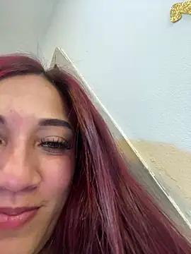 KloeEvanns from StripChat is Freechat