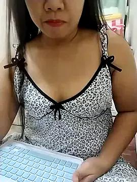 Krishe16 from StripChat is Freechat