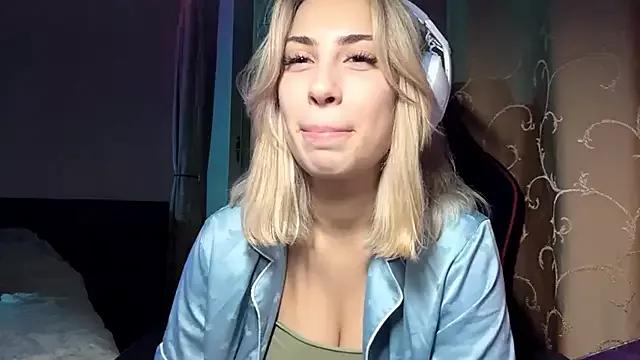 KrisRackers from StripChat is Freechat