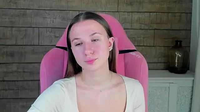 KristinaBellini from StripChat is Freechat