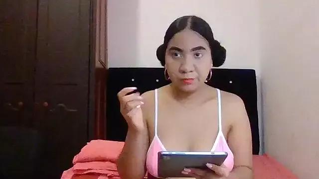 Kristynsmith from StripChat is Freechat