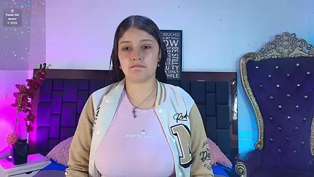 Krystal_Heartss from StripChat is Freechat