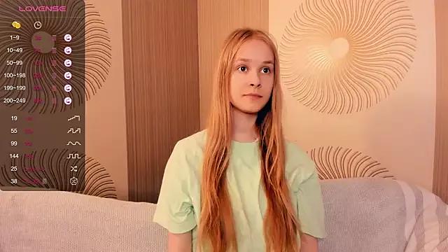 KylaNahari from StripChat is Freechat