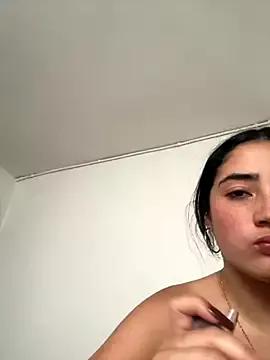 kylie444_ from StripChat is Freechat