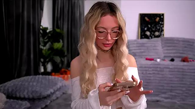 Customizable and immersive - Activate your taste buds and check-out our delicious choice of bondage cams streams with excited models getting their amazing bodies screwed with their beloved sex toys.