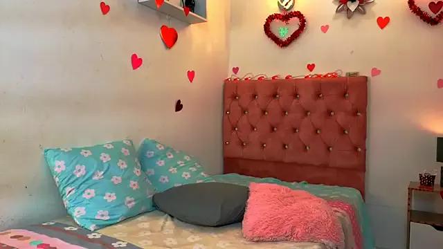 Kyra_Honey from StripChat is Freechat