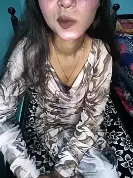 l_AM_queen from StripChat is Freechat
