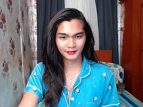 lady_in_moon from StripChat is Freechat