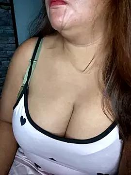 lady_rosie from StripChat is Freechat