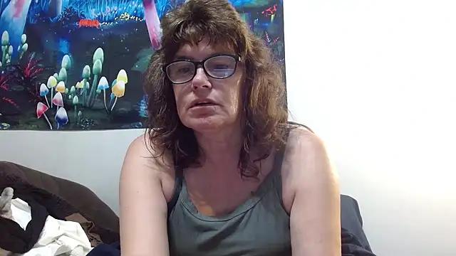 ladylavende3 from StripChat is Freechat