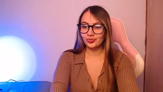 lalawhitte from StripChat is Freechat