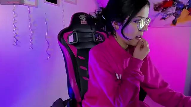 Customizable and immersive - Activate your taste buds and check-out our delicious choice of bondage cams streams with excited models getting their amazing bodies screwed with their beloved sex toys.