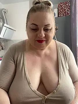 LanaSoftt from StripChat is Freechat