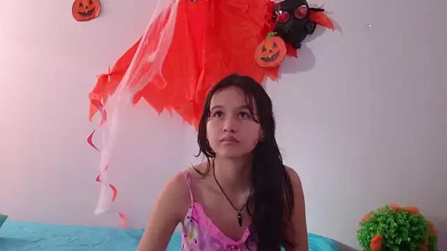 Laura_and_Kevin from StripChat is Freechat