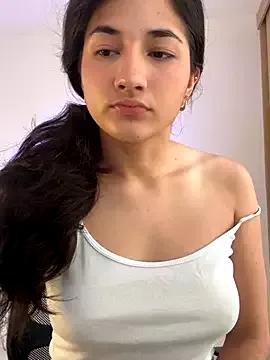 LauraCatalina from StripChat is Freechat