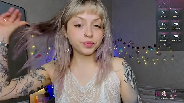 lavenderluxe from StripChat is Freechat