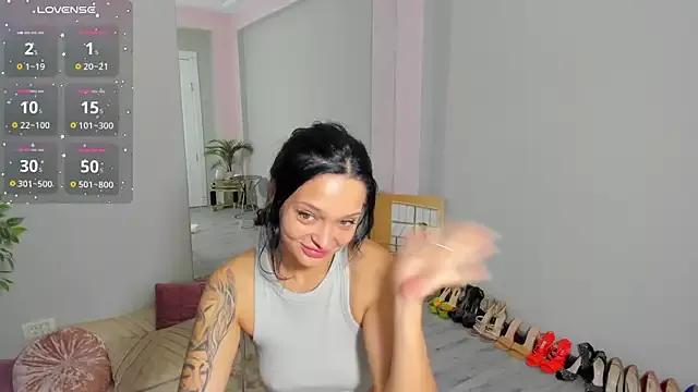 Layla_blueyes from StripChat is Freechat