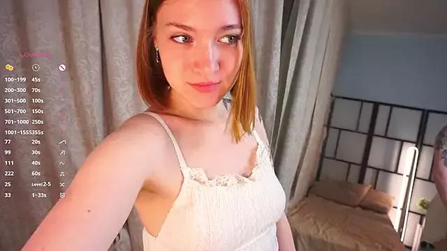 LeahRogens from StripChat is Freechat