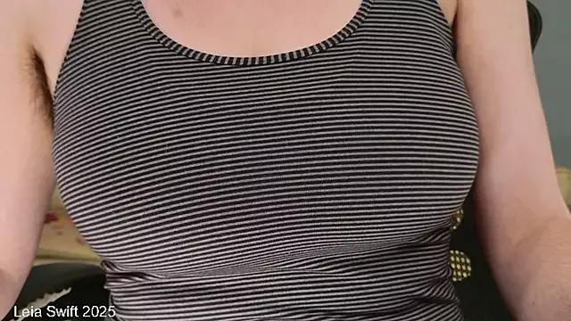 LeiaSwift from StripChat is Freechat