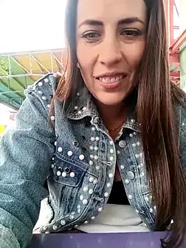 Lena-32 from StripChat is Freechat