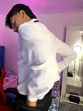 Leonarrrd_01 from StripChat is Freechat