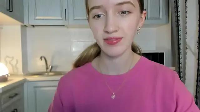 leslie_my_lovee from StripChat is Freechat