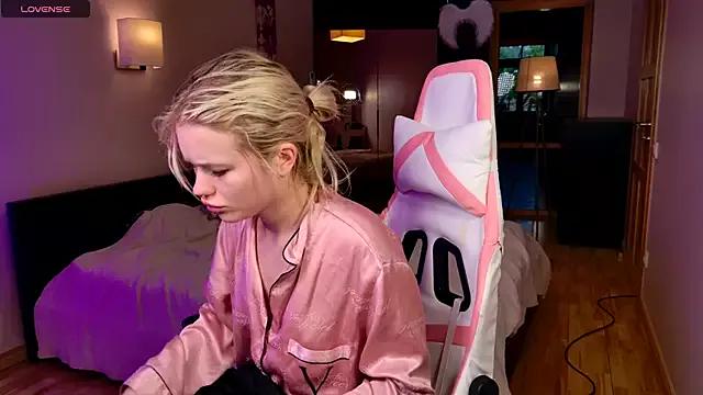 Customizable and immersive - Activate your taste buds and check-out our delicious choice of bondage cams streams with excited models getting their amazing bodies screwed with their beloved sex toys.