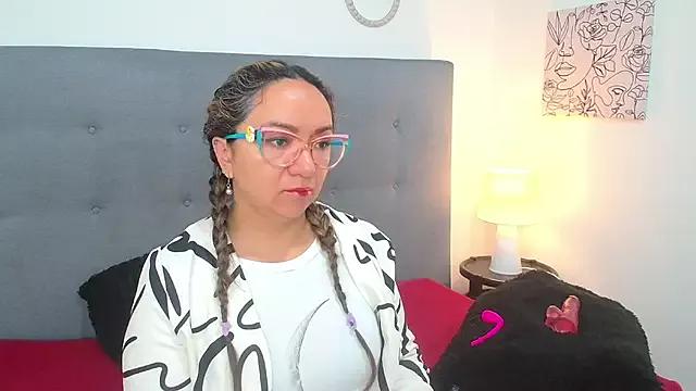 leyla_smithx from StripChat