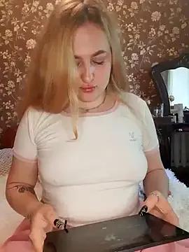 LianaJu from StripChat is Freechat