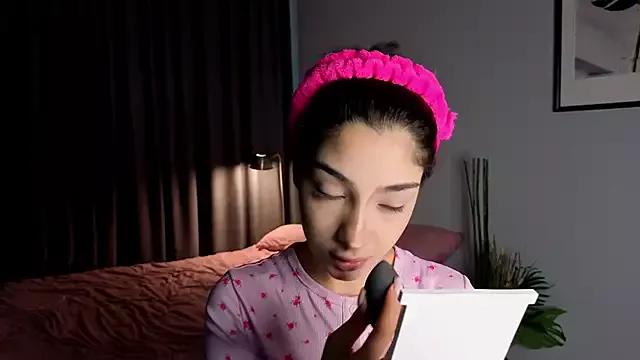 likalicky from StripChat is Freechat
