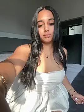 LilMisIndianx from StripChat is Freechat